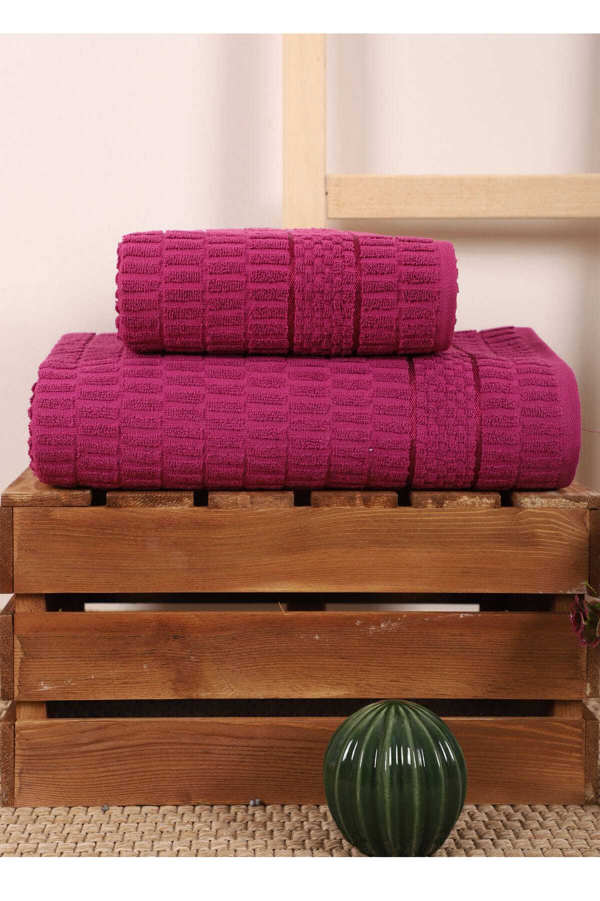 2 Parça Banyo Havlu Takımı %100 Pamuklu Çubuk Desen Vişne resmi