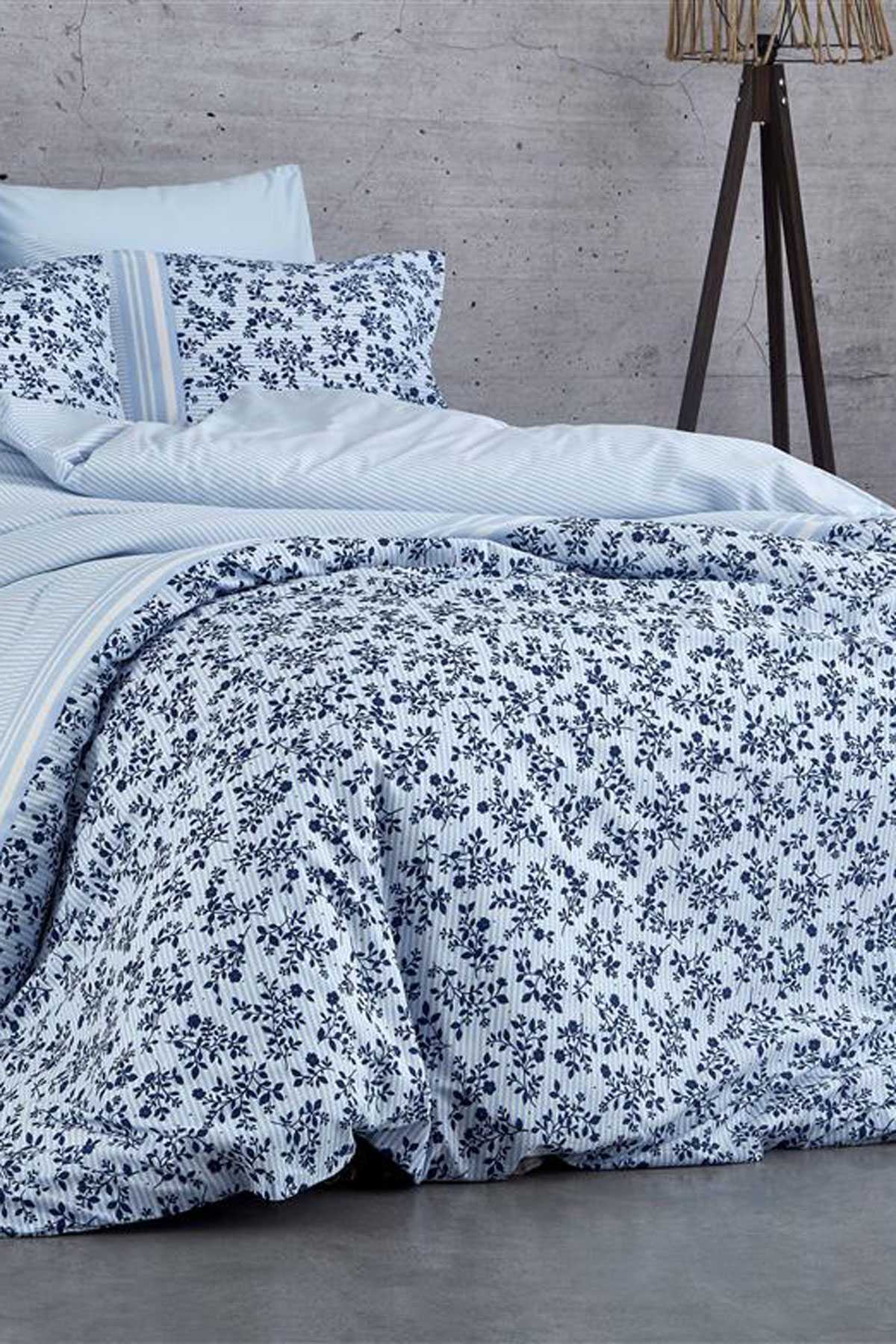 Çift Kişilik Nevresim Takımı Pamuklu Mavi Düş Çiçekleri resmi