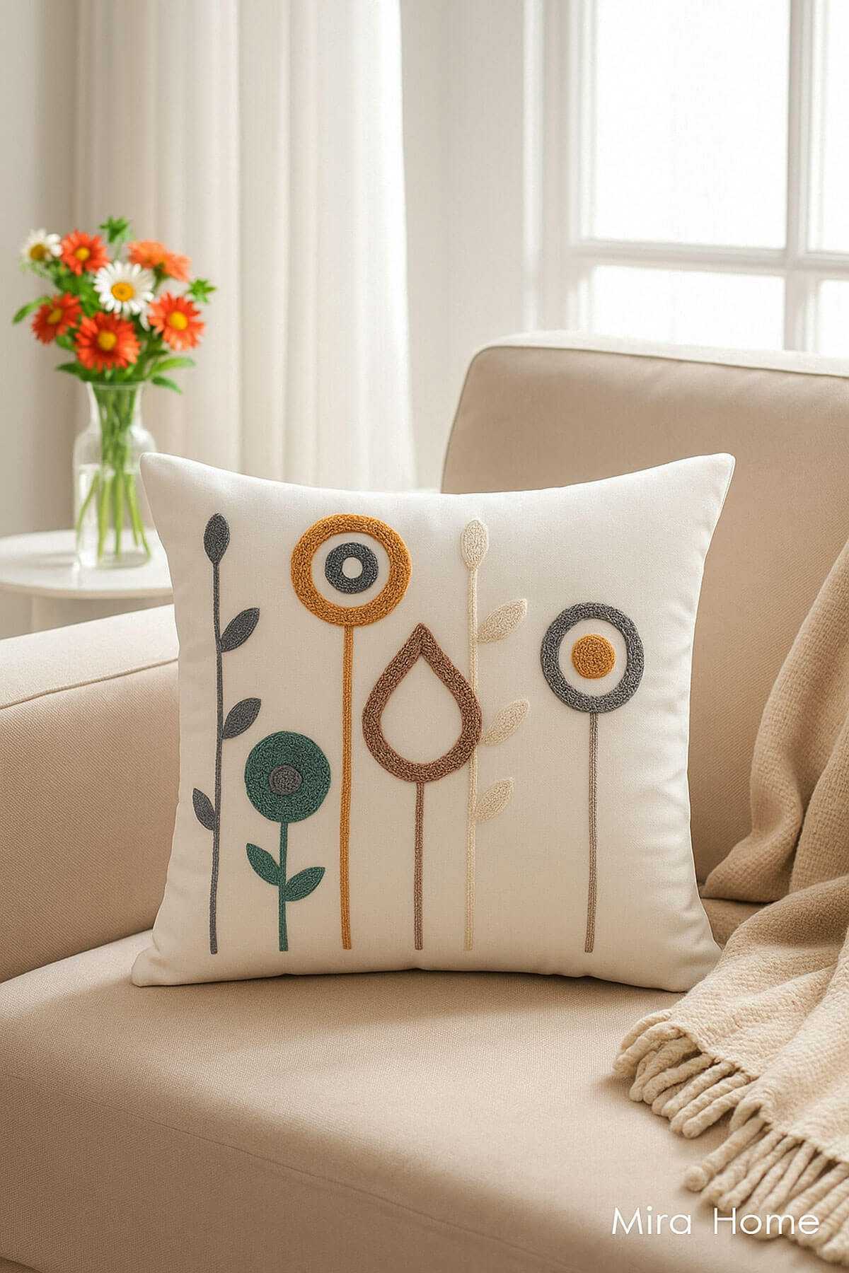 Mira Home Dekoratif Punch Loli Nakışlı Kırlent Kılıfı resmi