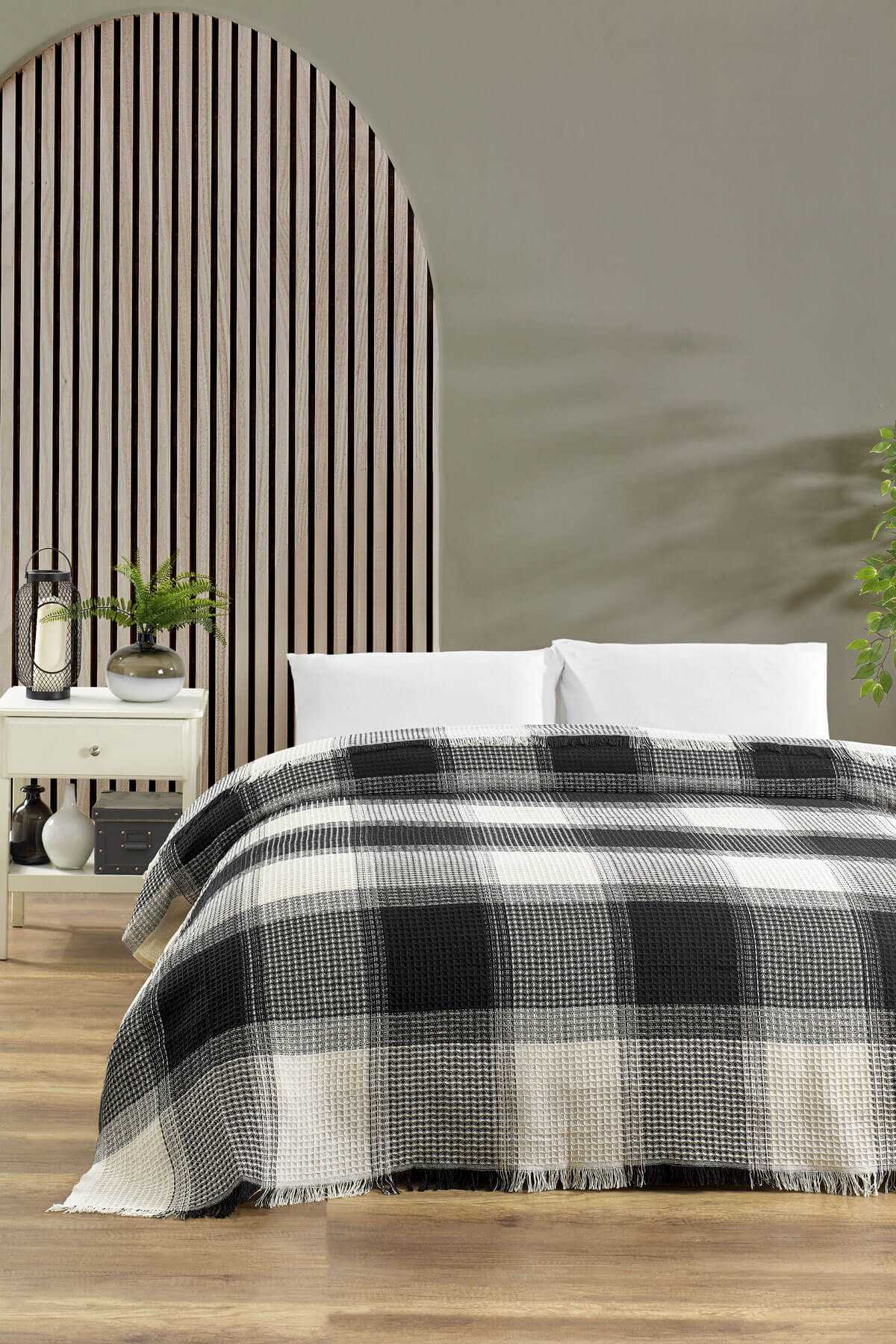 Çift Kişilik Yatak Pikesi Ekose Siyah 200 x 230 Cm resmi
